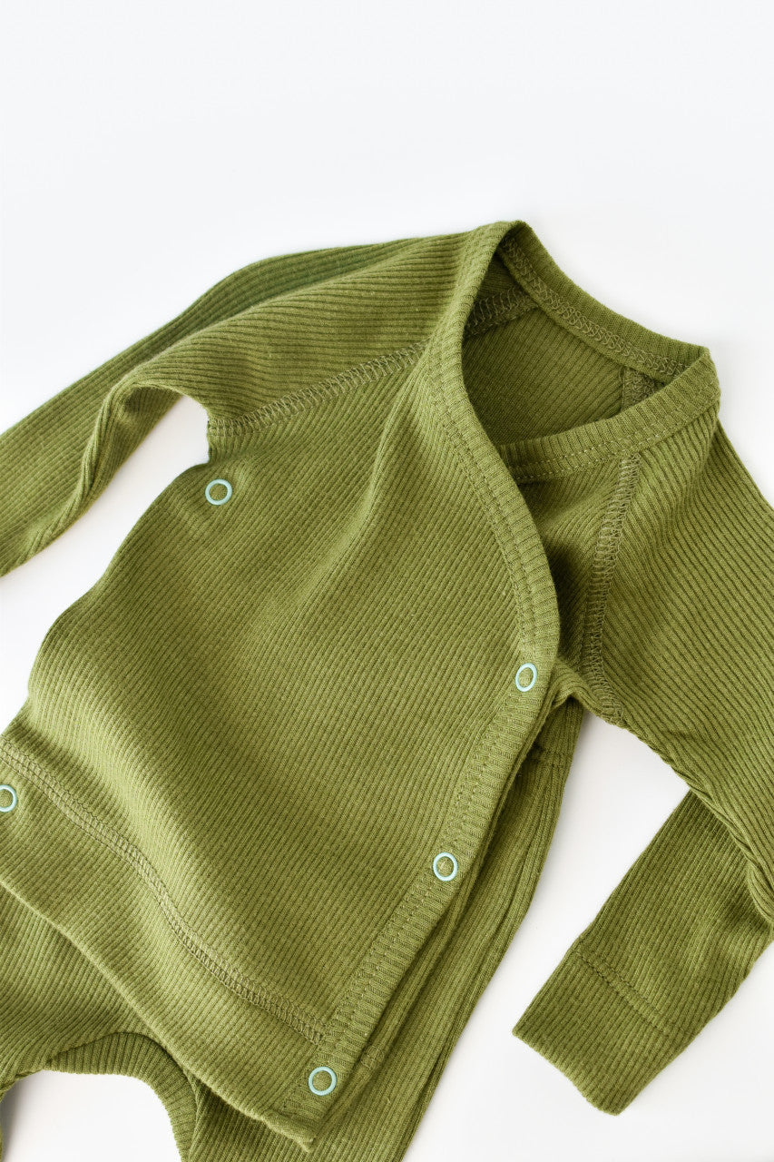 Set 4 piese: bluza, pantaloni, caciulita si manusi din bumbac organic si modal - , BabyCosy